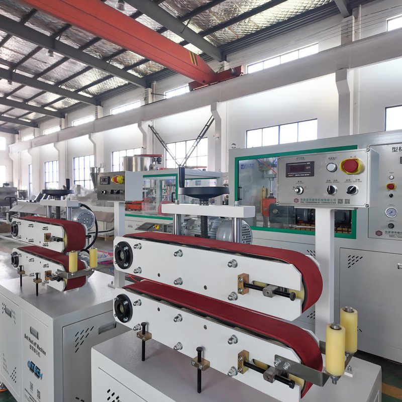 Compact Belt Haul‑Off for Small Pipes and Profiles