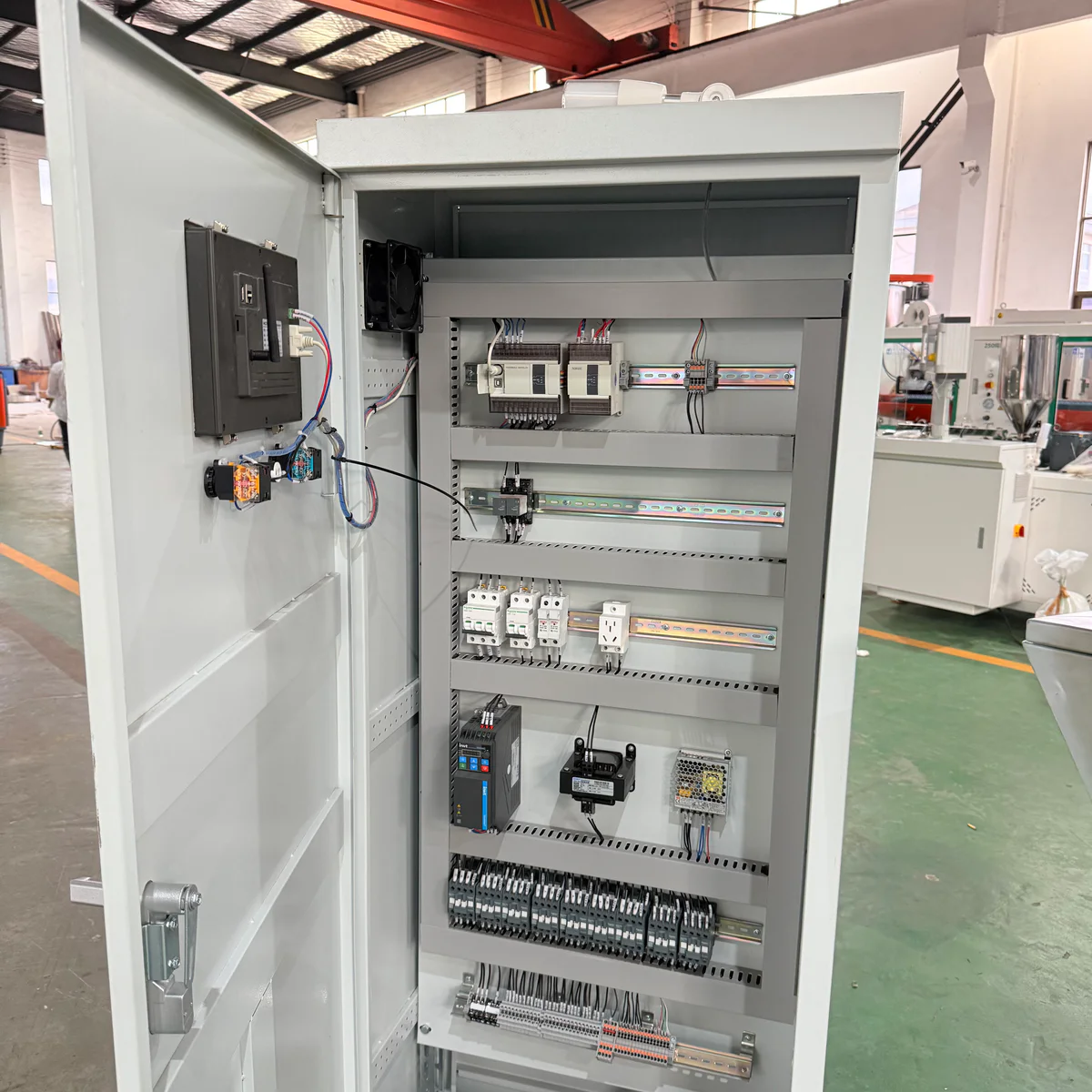 Control cabinet wiring detail