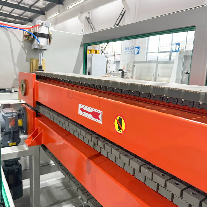 PE and PP thick board on the cooling section