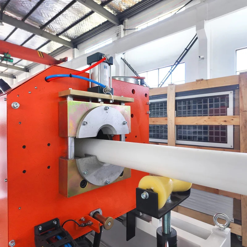 Plastic extrusion machine for manufacturing plastic pipes and profiles in a factory setting