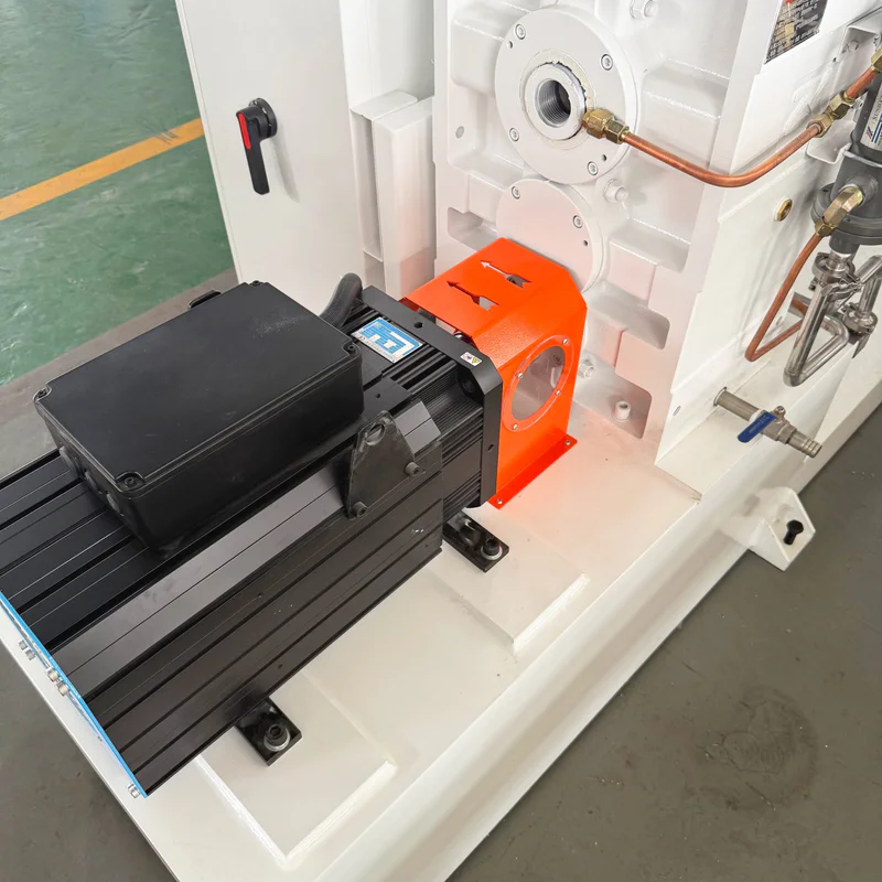 servo motor for a corrugated pipe extrusion machine