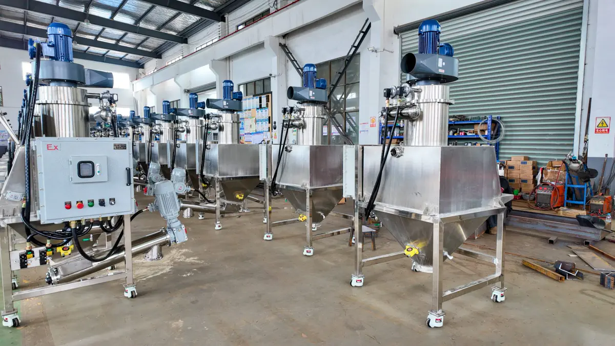 Dust-Free Feeding Station with 219 Outlet Without Auger