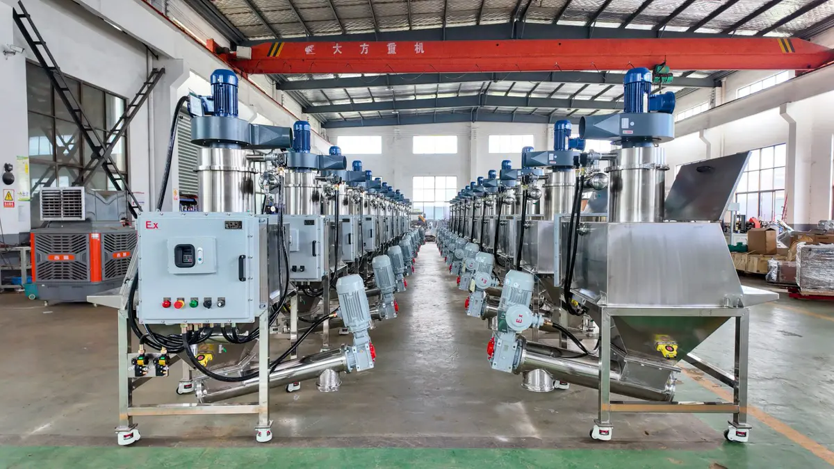 Customized Dust-Free Feeding Stations
