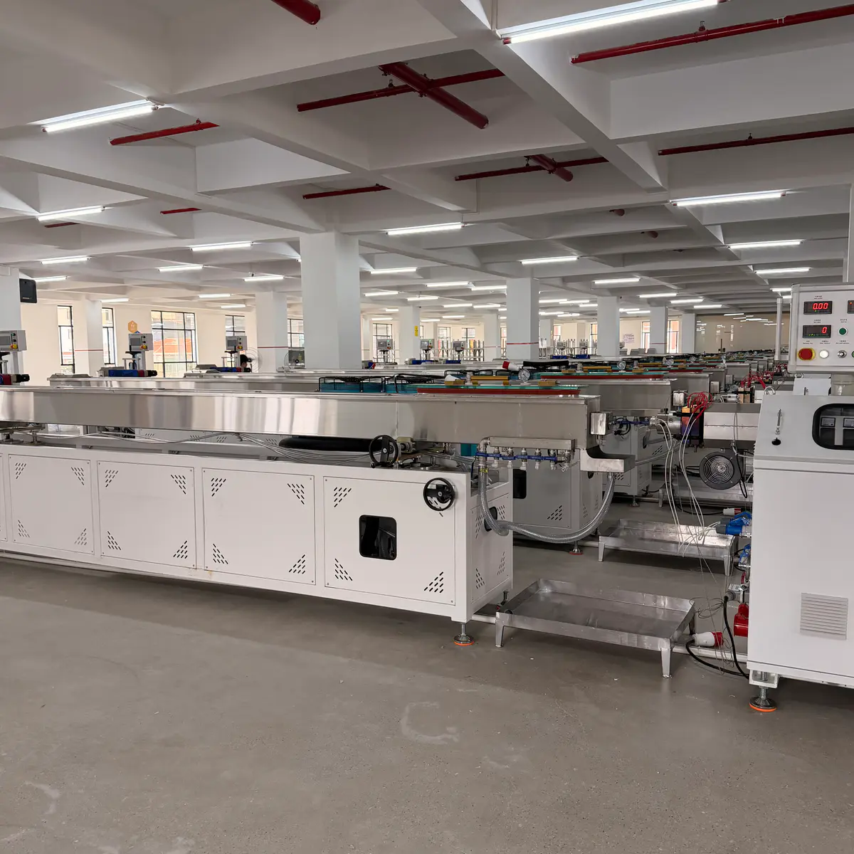 PE fuse beads small tube extrusion line vacuum cooling tank