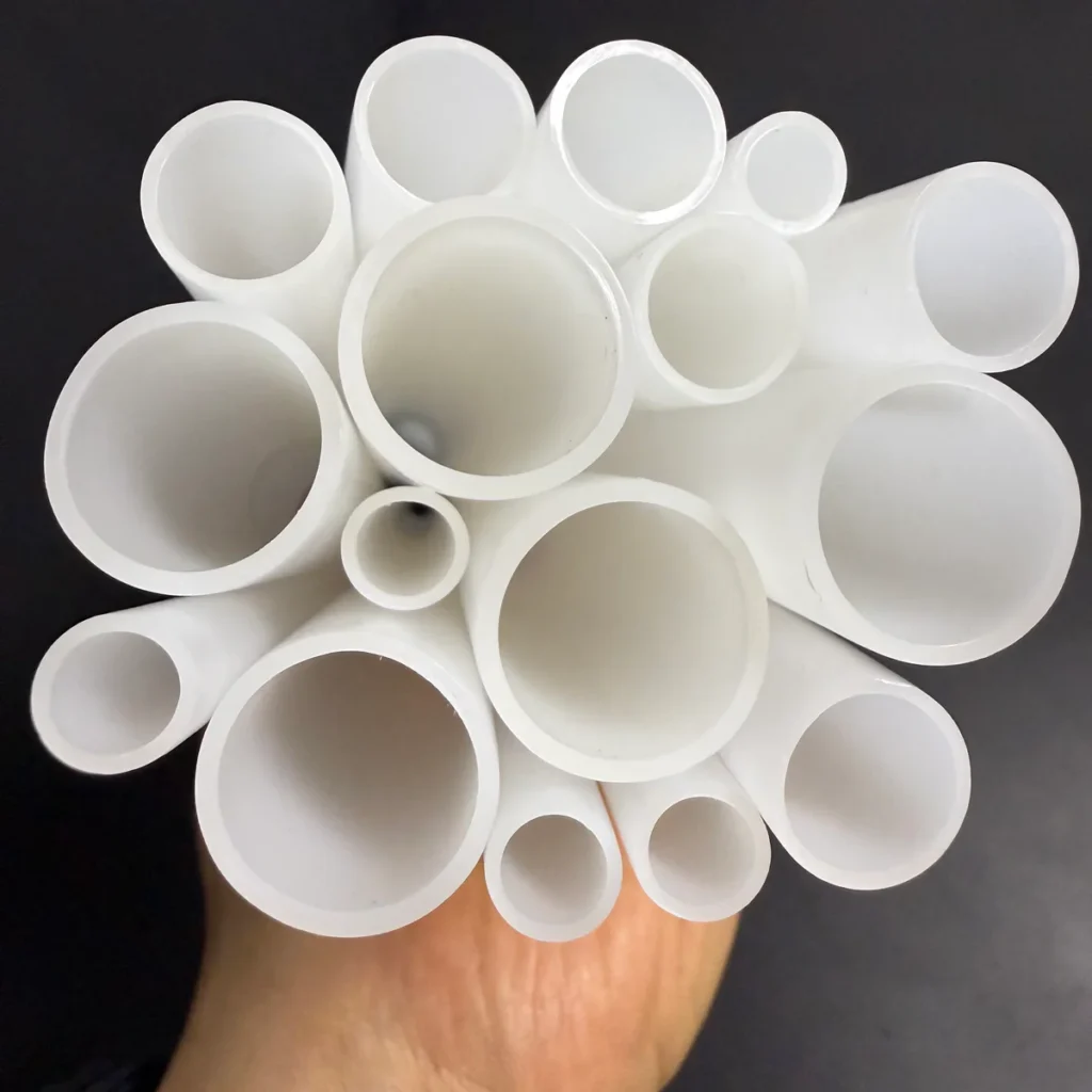 Plastic extrusion machine for manufacturing plastic pipes and profiles