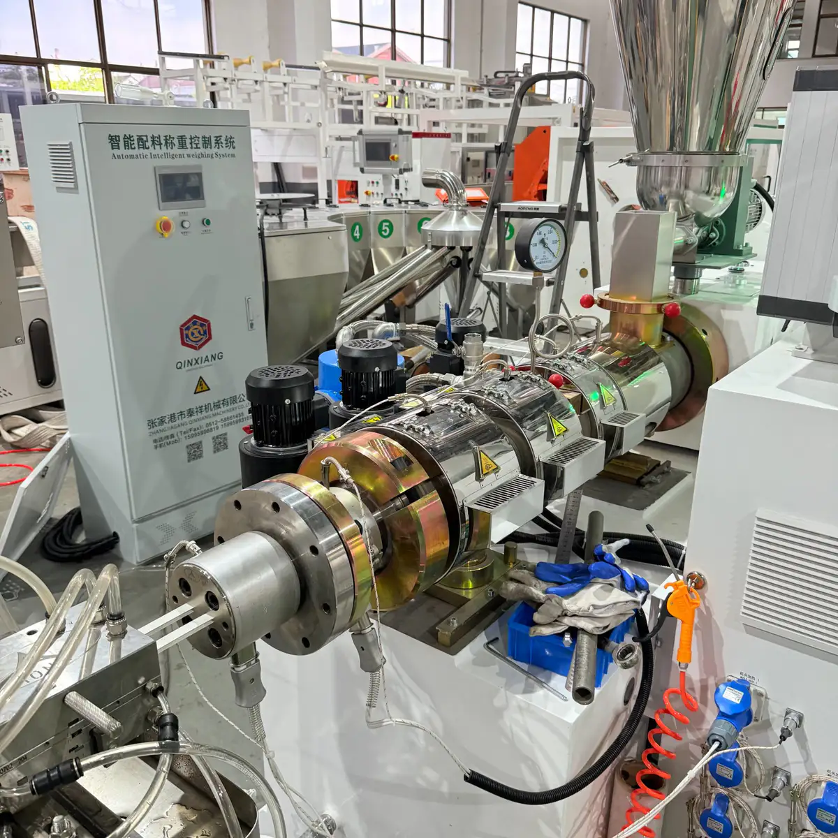  SJSZ65/132 conical twin screw extruder for PVC decorative profile extrusion line